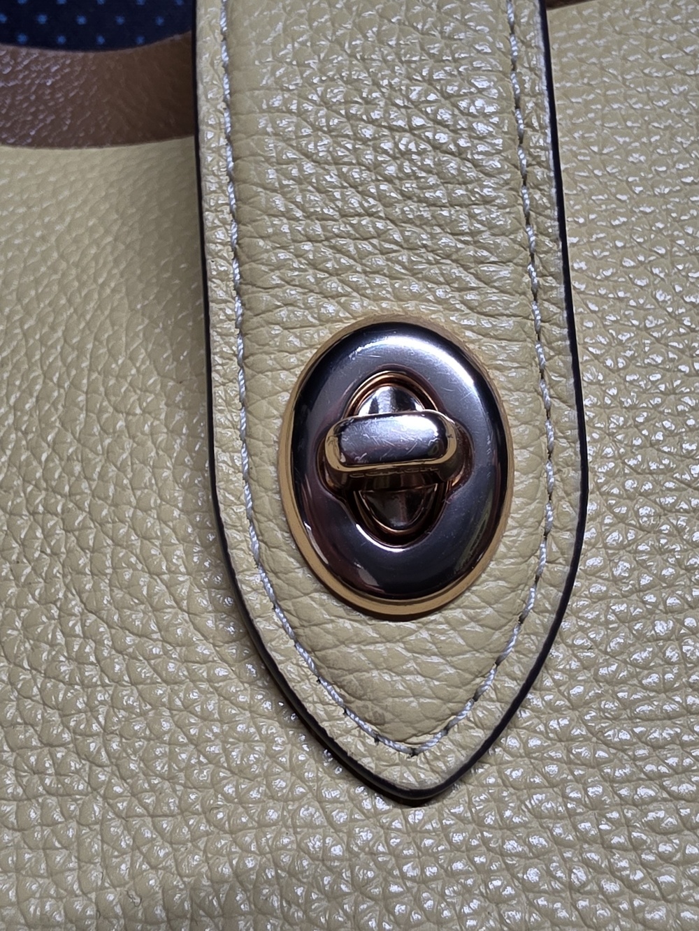 Coach Hadley Turnlock Tote Bag - Picture 4 of 9